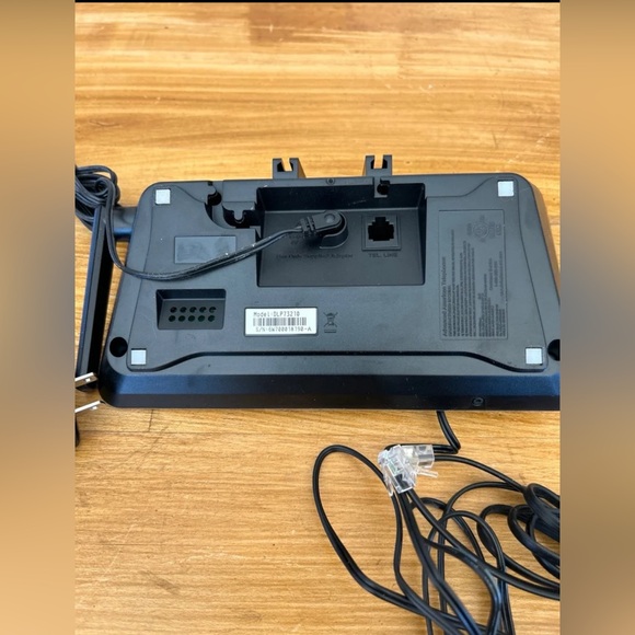 AT&T Cordless Phone Set DLP7320 - 2 Handsets Works! - Picture 4 of 12